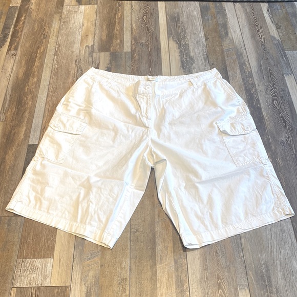 ellos Pants - Ellos, 20W white cotton shorts